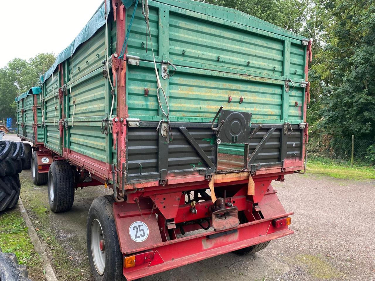 Agromet T-149 - Kiper prikolica: slika  Agromet T-149 - Kiper prikolica Agromet T-149 - Kiper prikolica: slika  Agromet T-149 - Kiper prikolica