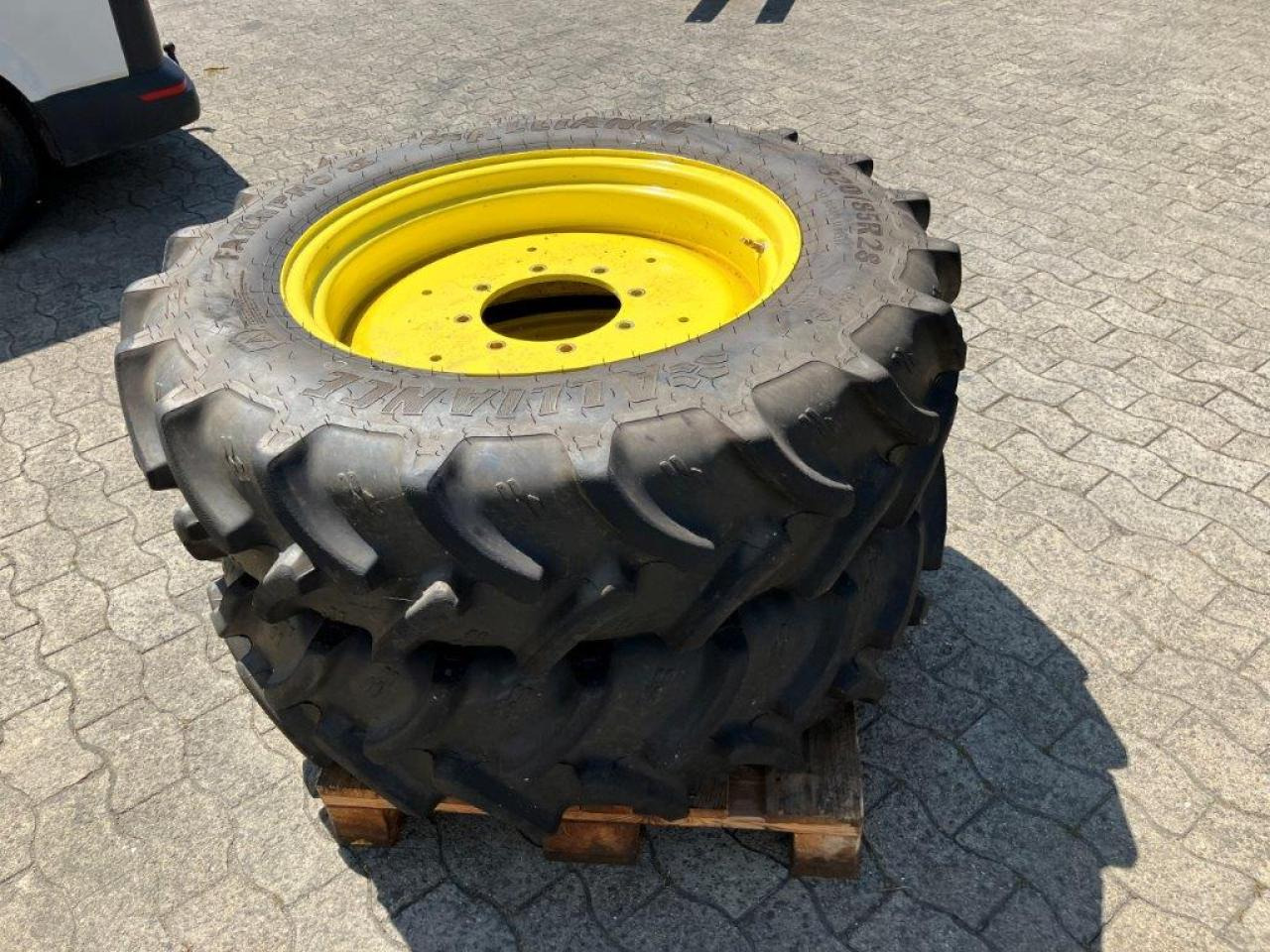Alliance 320/85R28 - Guma za Poljoprivredni strojevi: slika Alliance 320/85R28 - Guma za Poljoprivredni strojevi Alliance 320/85R28 - Guma za Poljoprivredni strojevi: slika Alliance 320/85R28 - Guma za Poljoprivredni strojevi