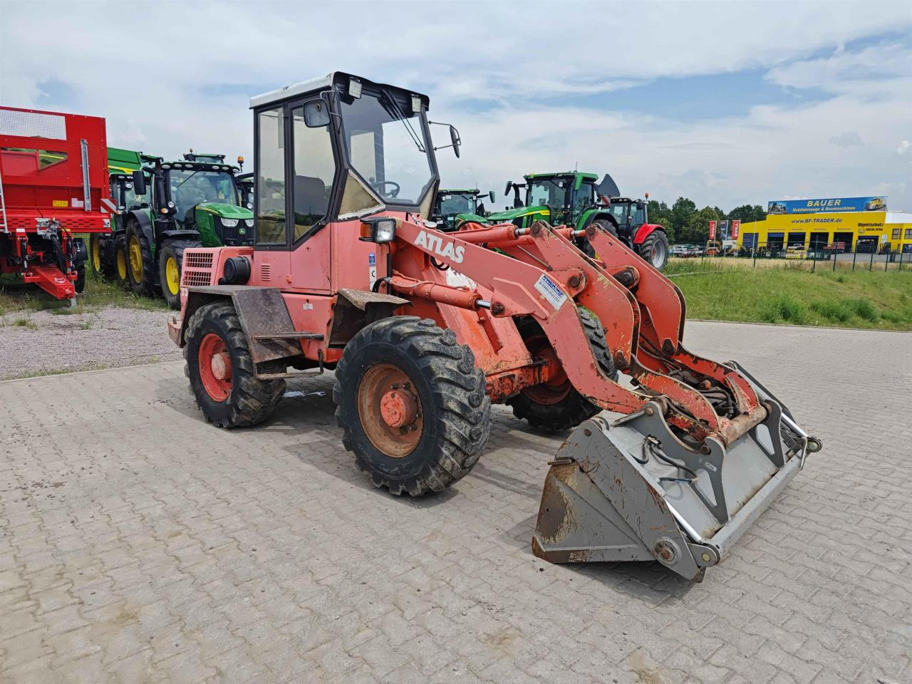 Atlas 72E - Utovarivač na kotačima: slika Atlas 72E - Utovarivač na kotačima Atlas 72E - Utovarivač na kotačima: slika Atlas 72E - Utovarivač na kotačima