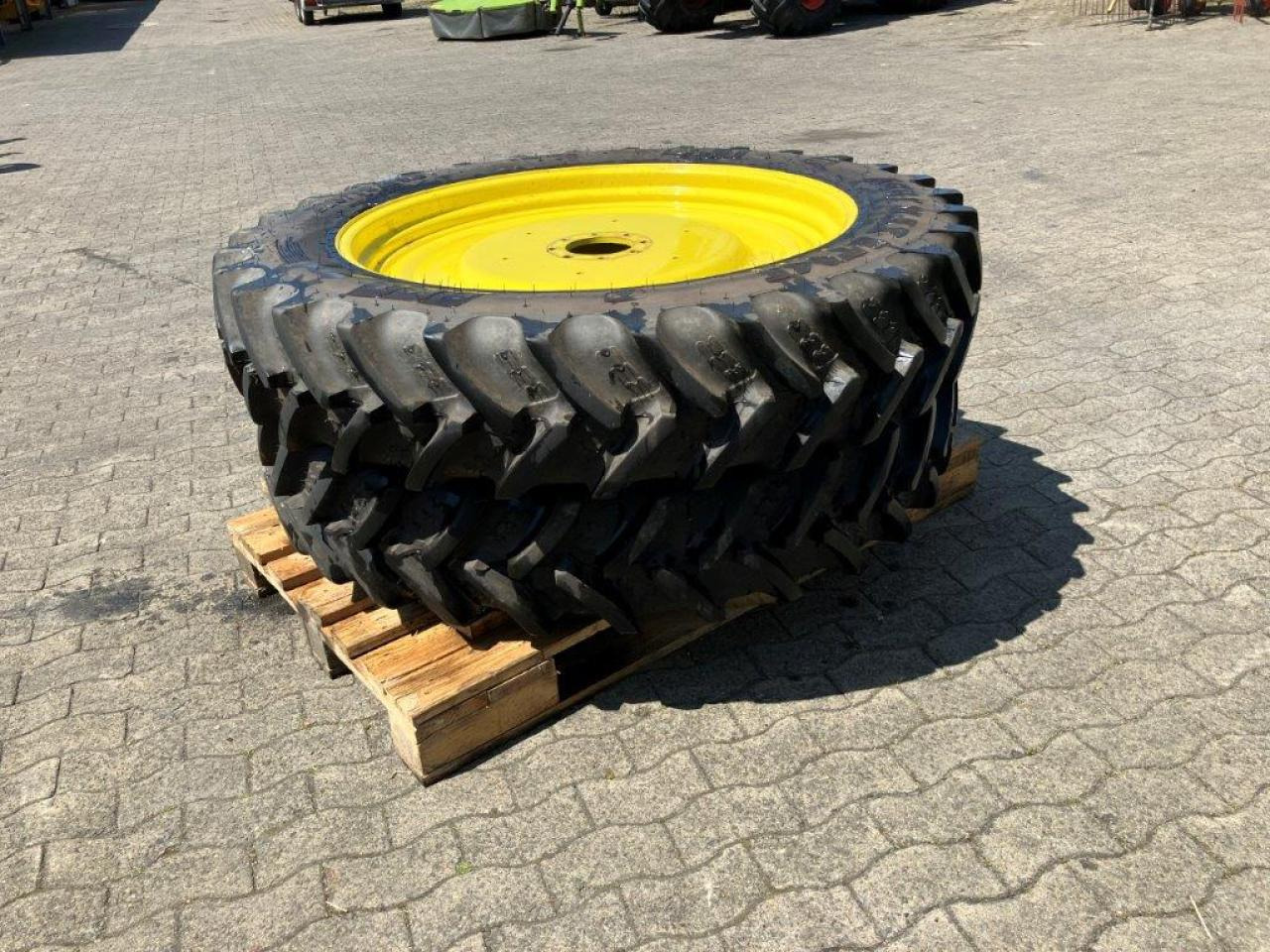 BKT 320/90R42 - Guma za Poljoprivredni strojevi: slika BKT 320/90R42 - Guma za Poljoprivredni strojevi BKT 320/90R42 - Guma za Poljoprivredni strojevi: slika BKT 320/90R42 - Guma za Poljoprivredni strojevi