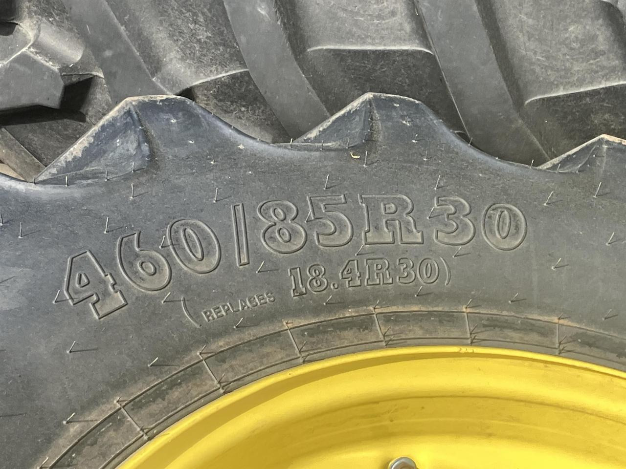 BKT 460/85R30 - Guma za Poljoprivredni strojevi: slika BKT 460/85R30 - Guma za Poljoprivredni strojevi BKT 460/85R30 - Guma za Poljoprivredni strojevi: slika BKT 460/85R30 - Guma za Poljoprivredni strojevi