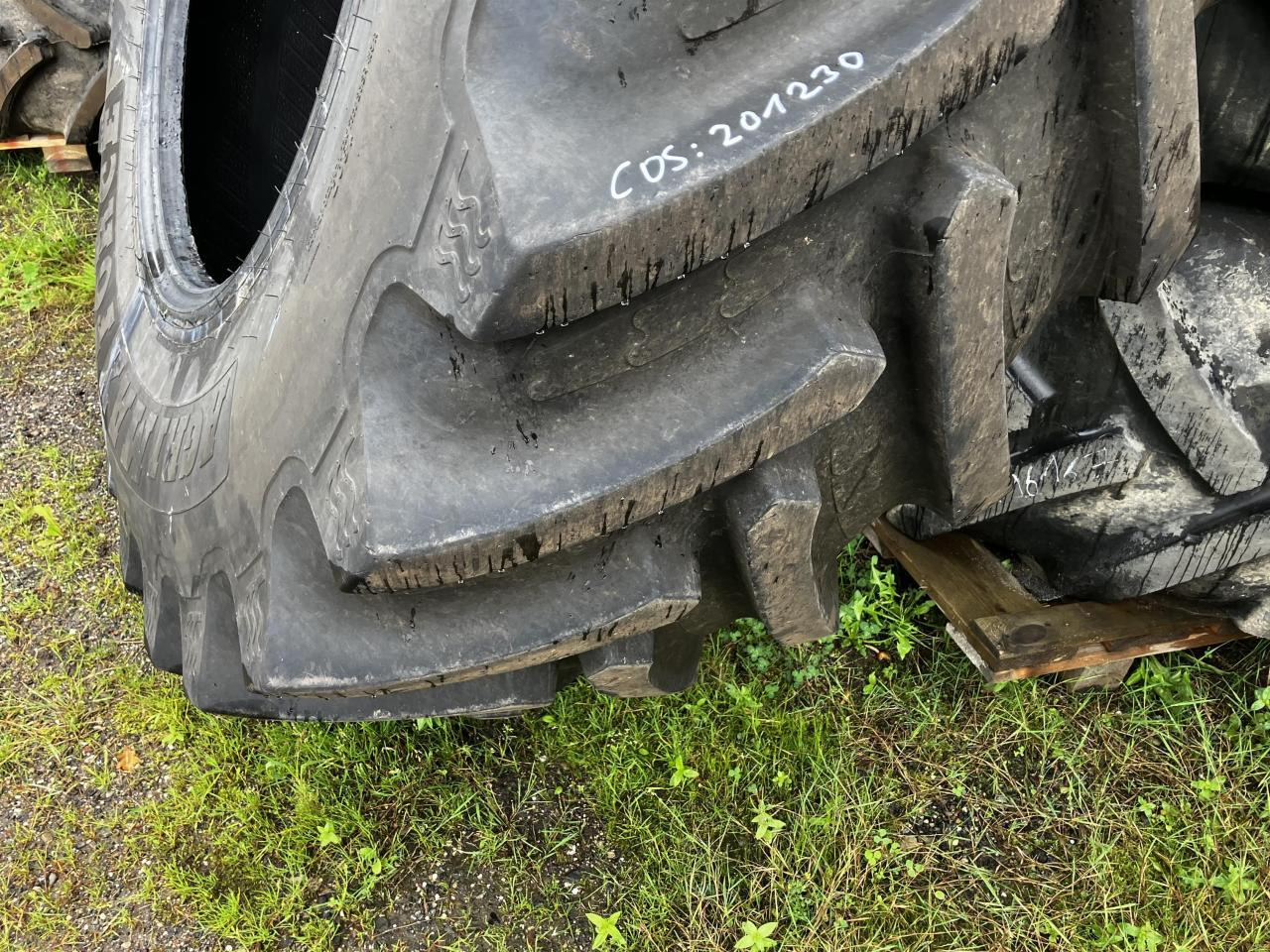 BKT 650/85R42 IF - Guma za Poljoprivredni strojevi: slika BKT 650/85R42 IF - Guma za Poljoprivredni strojevi BKT 650/85R42 IF - Guma za Poljoprivredni strojevi: slika BKT 650/85R42 IF - Guma za Poljoprivredni strojevi