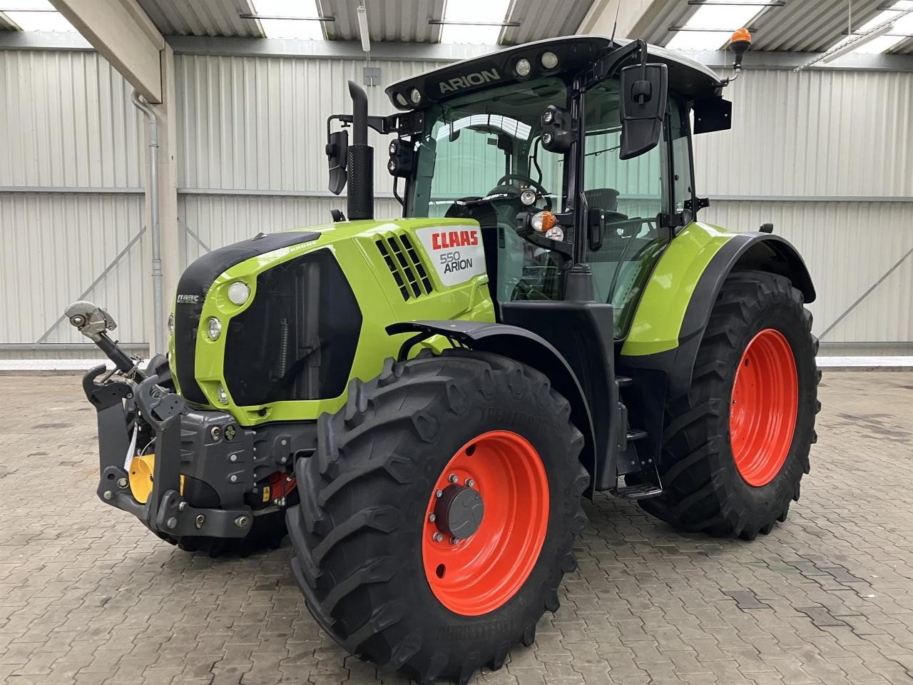 CLAAS Arion 550 - Traktor: slika CLAAS Arion 550 - Traktor CLAAS Arion 550 - Traktor: slika CLAAS Arion 550 - Traktor