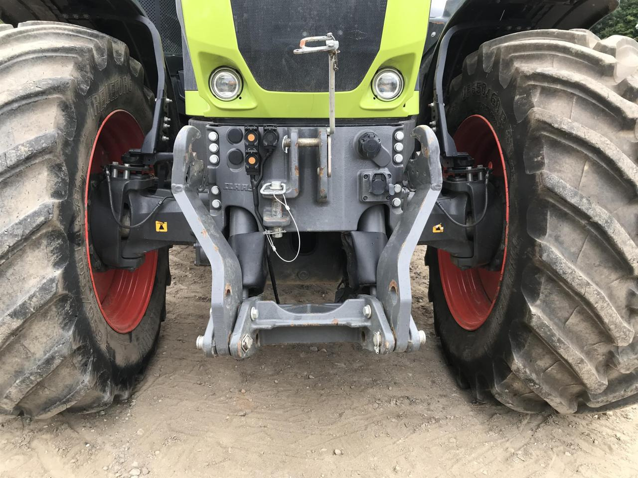 CLAAS Axion 950 - Traktor: slika CLAAS Axion 950 - Traktor CLAAS Axion 950 - Traktor: slika CLAAS Axion 950 - Traktor