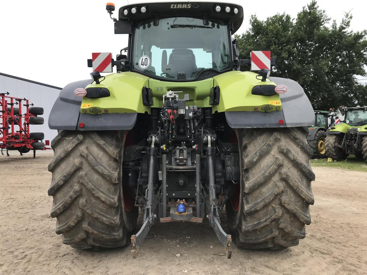 CLAAS Axion 950 - Traktor: slika CLAAS Axion 950 - Traktor CLAAS Axion 950 - Traktor: slika CLAAS Axion 950 - Traktor