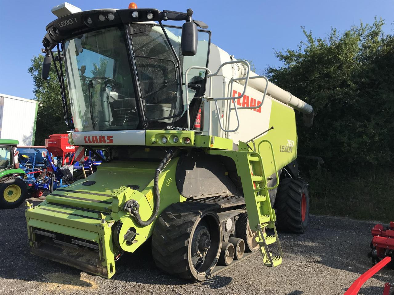 CLAAS Lexion 760 TT - Kombajn za žetvu: slika CLAAS Lexion 760 TT - Kombajn za žetvu CLAAS Lexion 760 TT - Kombajn za žetvu: slika CLAAS Lexion 760 TT - Kombajn za žetvu