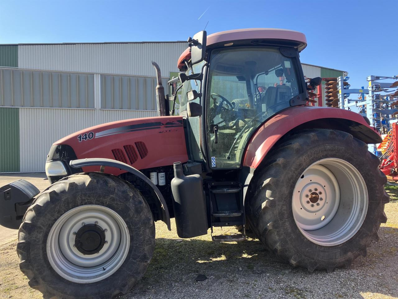 Case-IH Maxxum 140 MC Profi - Traktor: slika Case-IH Maxxum 140 MC Profi - Traktor Case-IH Maxxum 140 MC Profi - Traktor: slika Case-IH Maxxum 140 MC Profi - Traktor