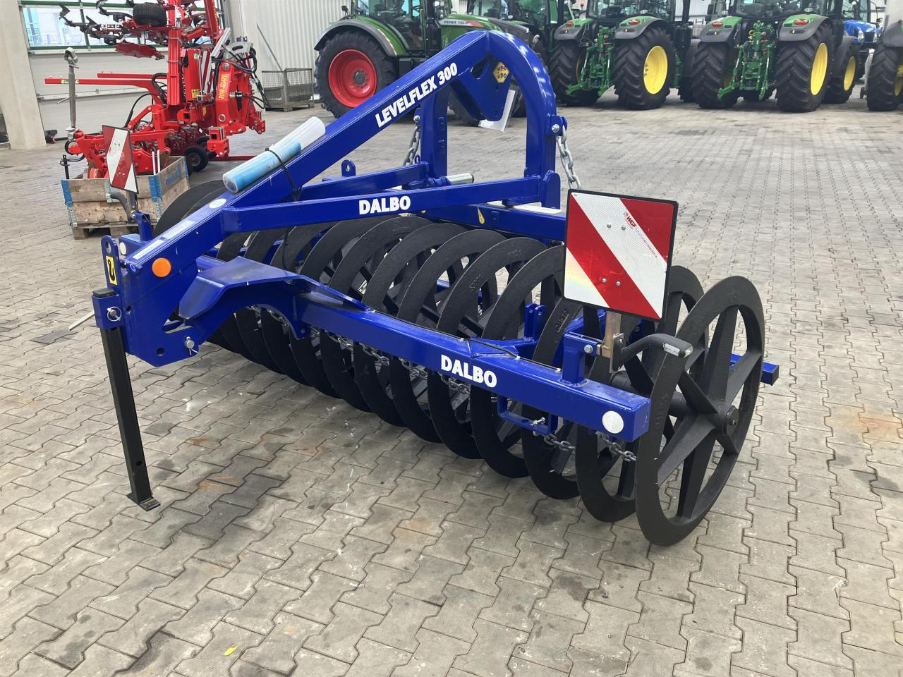 Dalbo LEVELFLEX 300 - Valjak za poljoprivredna gospodarstva: slika Dalbo LEVELFLEX 300 - Valjak za poljoprivredna gospodarstva Dalbo LEVELFLEX 300 - Valjak za poljoprivredna gospodarstva: slika Dalbo LEVELFLEX 300 - Valjak za poljoprivredna gospodarstva