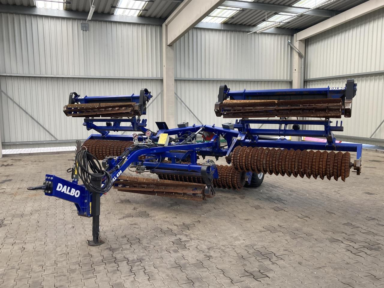 Dalbo Maxiroll 630 - Valjak: slika Dalbo Maxiroll 630 - Valjak Dalbo Maxiroll 630 - Valjak: slika Dalbo Maxiroll 630 - Valjak