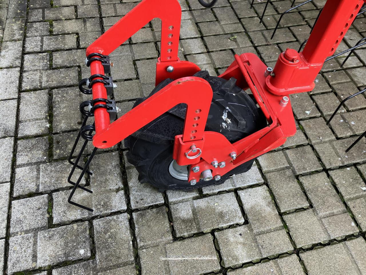 Einböck Aerostar 1200 Exact - Oprema za obradu tla: slika Einböck Aerostar 1200 Exact - Oprema za obradu tla Einböck Aerostar 1200 Exact - Oprema za obradu tla: slika Einböck Aerostar 1200 Exact - Oprema za obradu tla