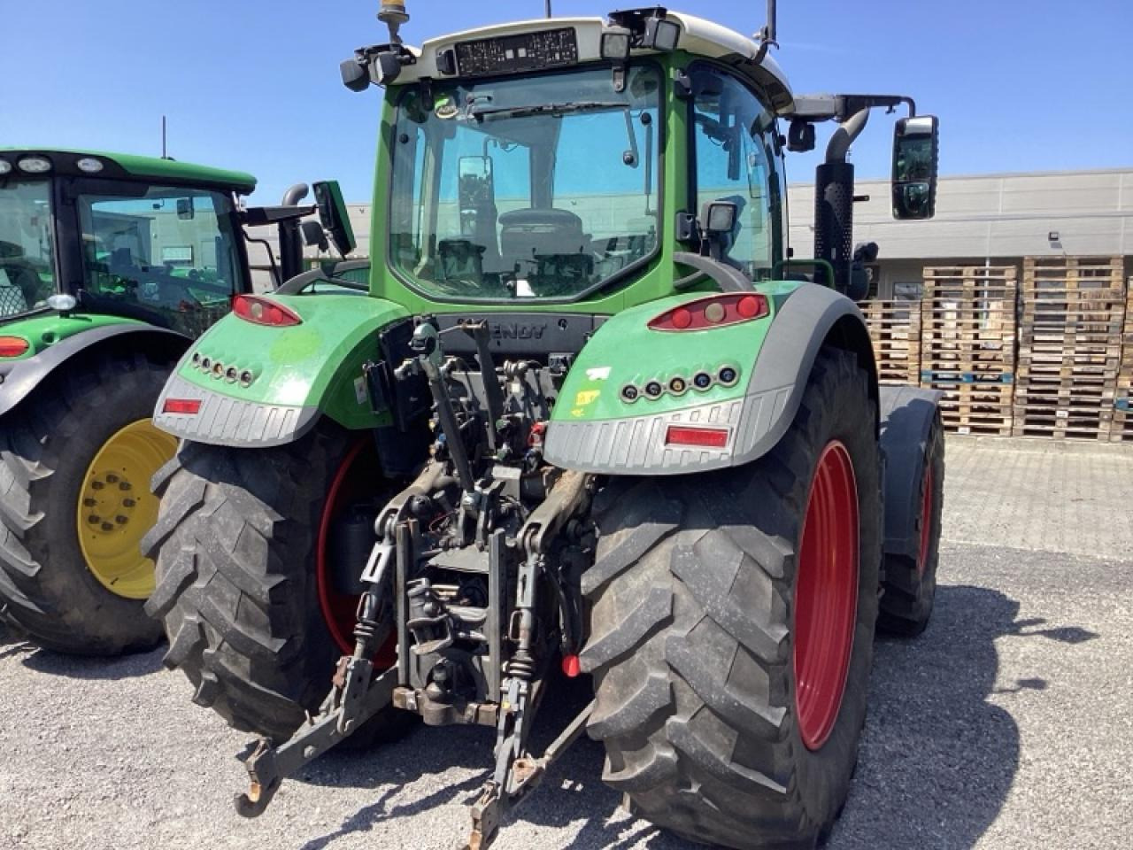 Fendt 720 Vario Profi Plus - Traktor: slika Fendt 720 Vario Profi Plus - Traktor Fendt 720 Vario Profi Plus - Traktor: slika Fendt 720 Vario Profi Plus - Traktor