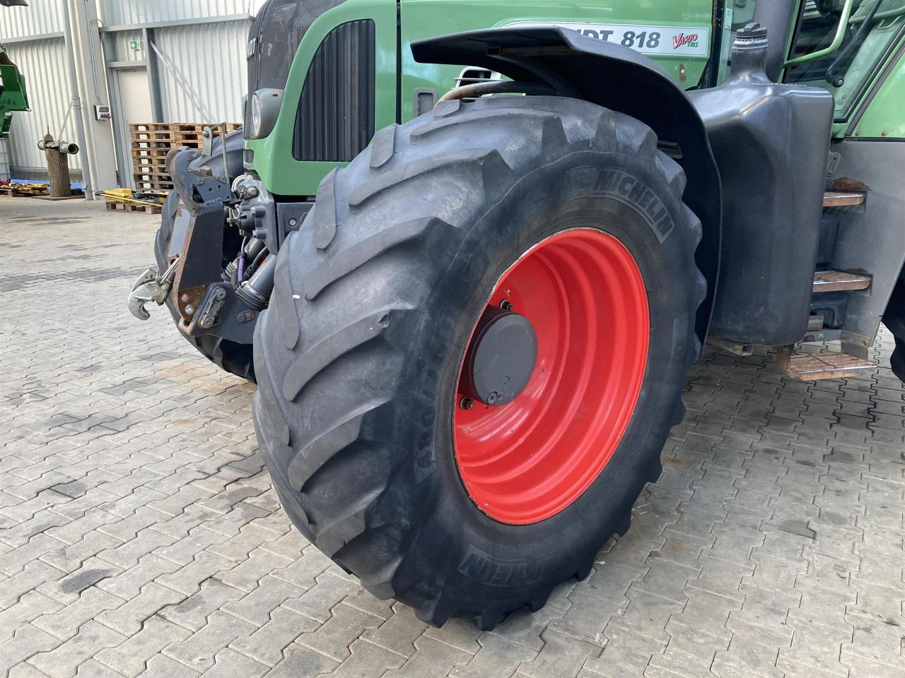 Fendt 818 Vario TMS - Traktor: slika Fendt 818 Vario TMS - Traktor Fendt 818 Vario TMS - Traktor: slika Fendt 818 Vario TMS - Traktor