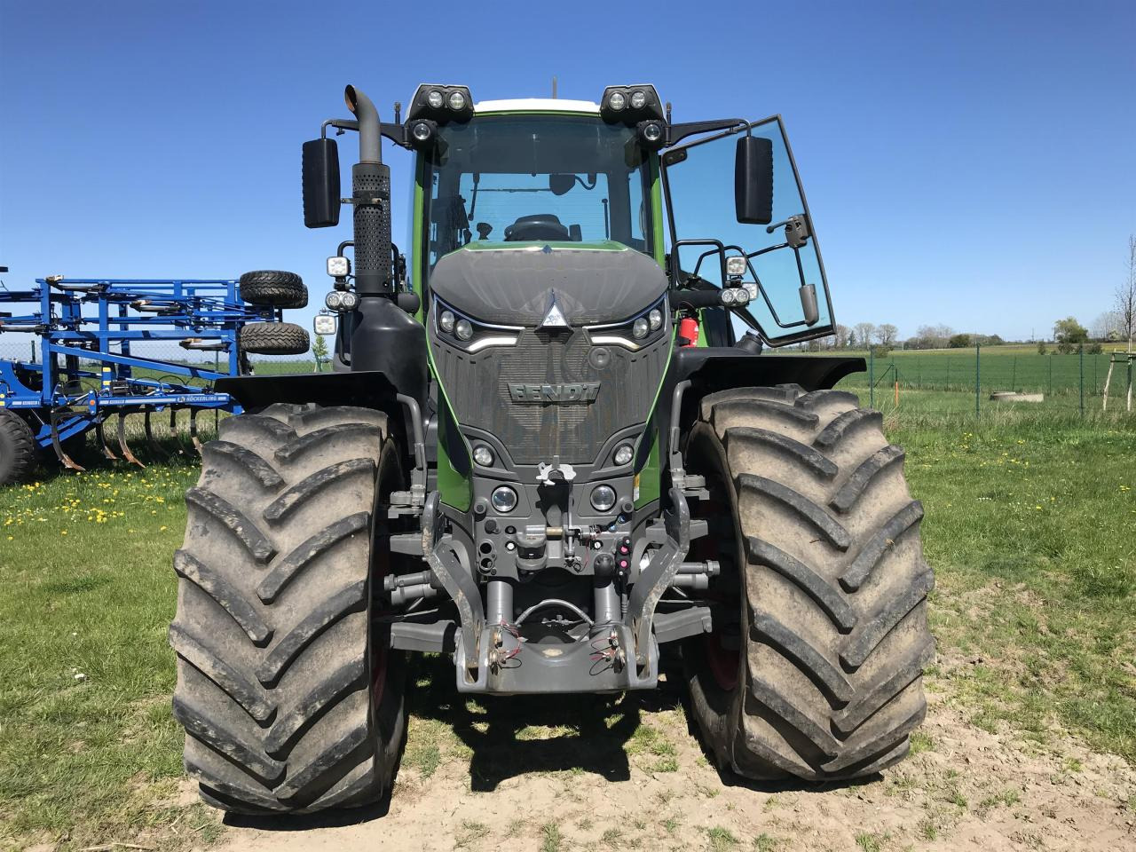 Fendt 942 Vario Profi Plus - Traktor: slika Fendt 942 Vario Profi Plus - Traktor Fendt 942 Vario Profi Plus - Traktor: slika Fendt 942 Vario Profi Plus - Traktor