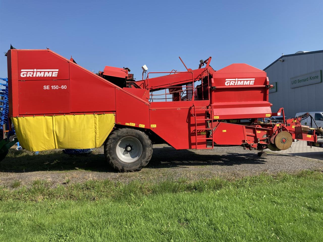 Grimme SE 150-60 NB - Kombajn za krumpir: slika Grimme SE 150-60 NB - Kombajn za krumpir Grimme SE 150-60 NB - Kombajn za krumpir: slika Grimme SE 150-60 NB - Kombajn za krumpir