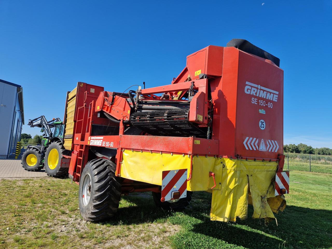 Grimme SE 150-60 - Kombajn za krumpir: slika Grimme SE 150-60 - Kombajn za krumpir Grimme SE 150-60 - Kombajn za krumpir: slika Grimme SE 150-60 - Kombajn za krumpir