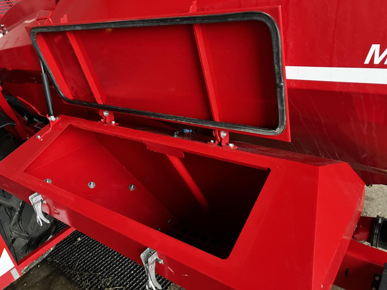 Horsch Maestro 12 CX - Precizna sijačica: slika Horsch Maestro 12 CX - Precizna sijačica Horsch Maestro 12 CX - Precizna sijačica: slika Horsch Maestro 12 CX - Precizna sijačica