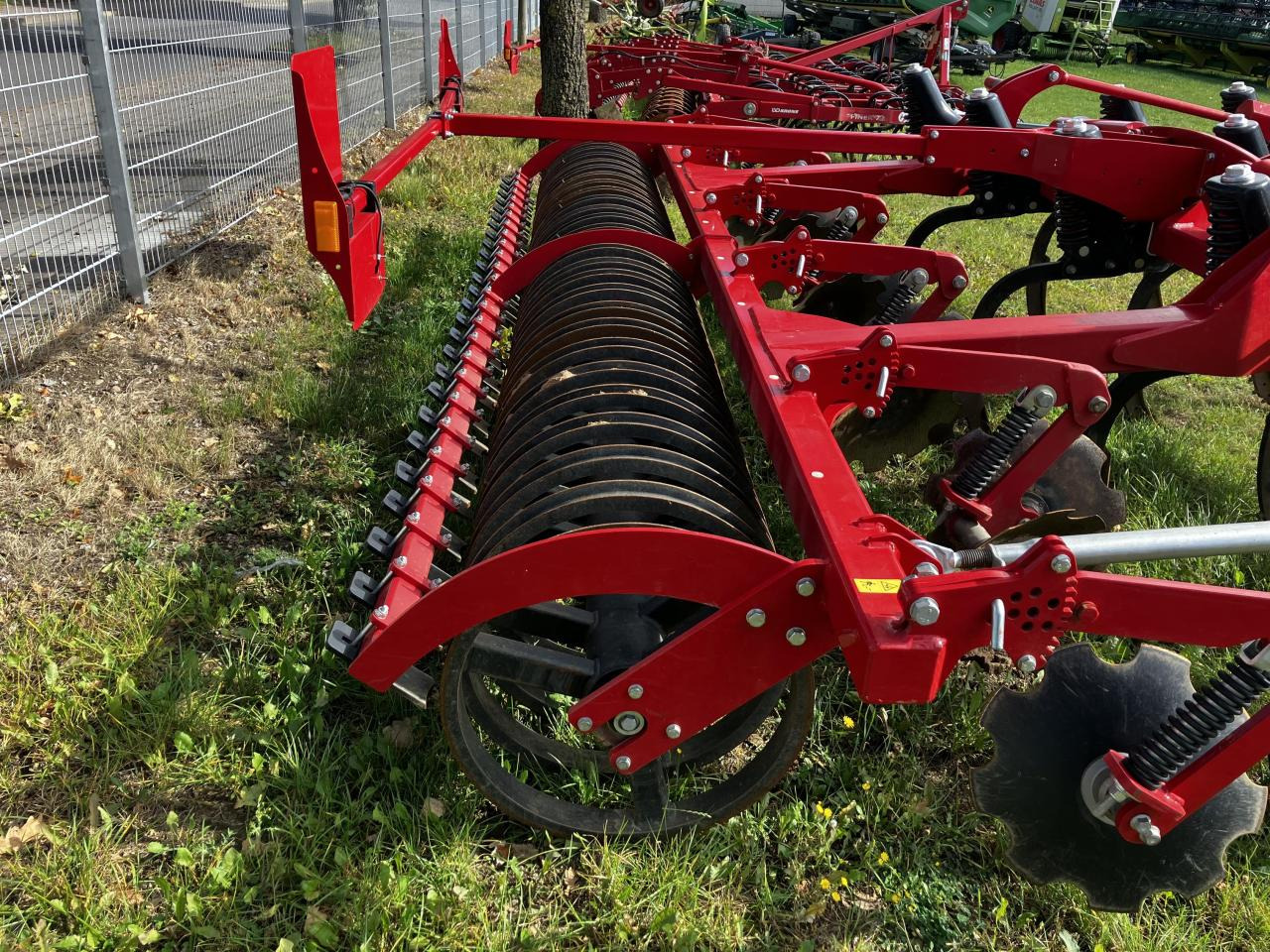 Horsch Terrano 4 FX - Kultivator: slika Horsch Terrano 4 FX - Kultivator Horsch Terrano 4 FX - Kultivator: slika Horsch Terrano 4 FX - Kultivator