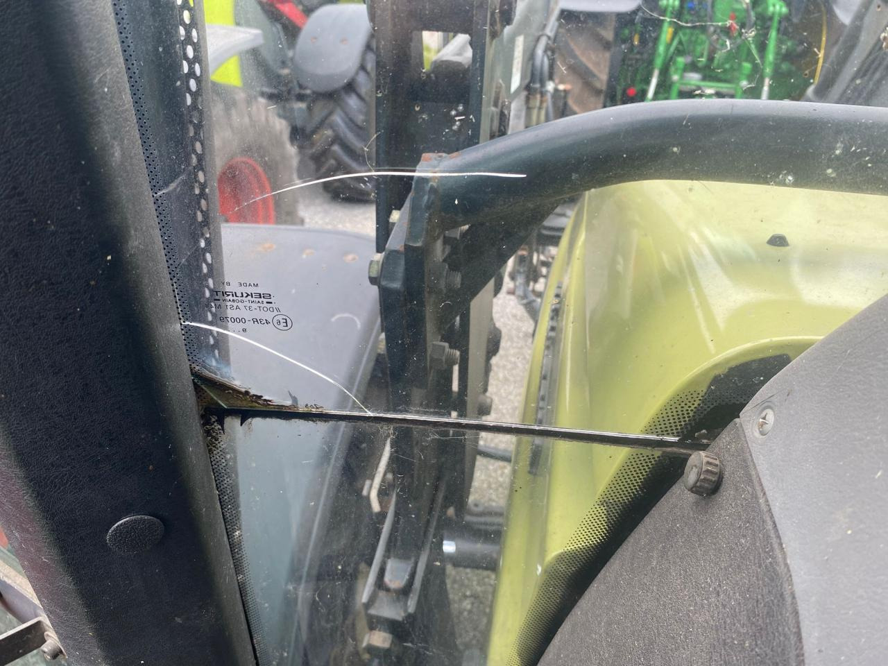 Hürlimann XT 909 - Traktor: slika Hürlimann XT 909 - Traktor Hürlimann XT 909 - Traktor: slika Hürlimann XT 909 - Traktor