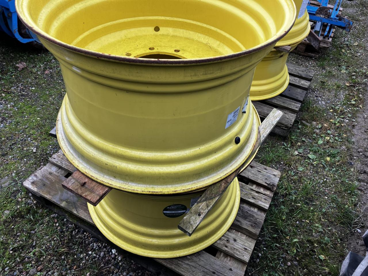 John Deere 18x30 - Guma za Poljoprivredni strojevi: slika John Deere 18x30 - Guma za Poljoprivredni strojevi John Deere 18x30 - Guma za Poljoprivredni strojevi: slika John Deere 18x30 - Guma za Poljoprivredni strojevi