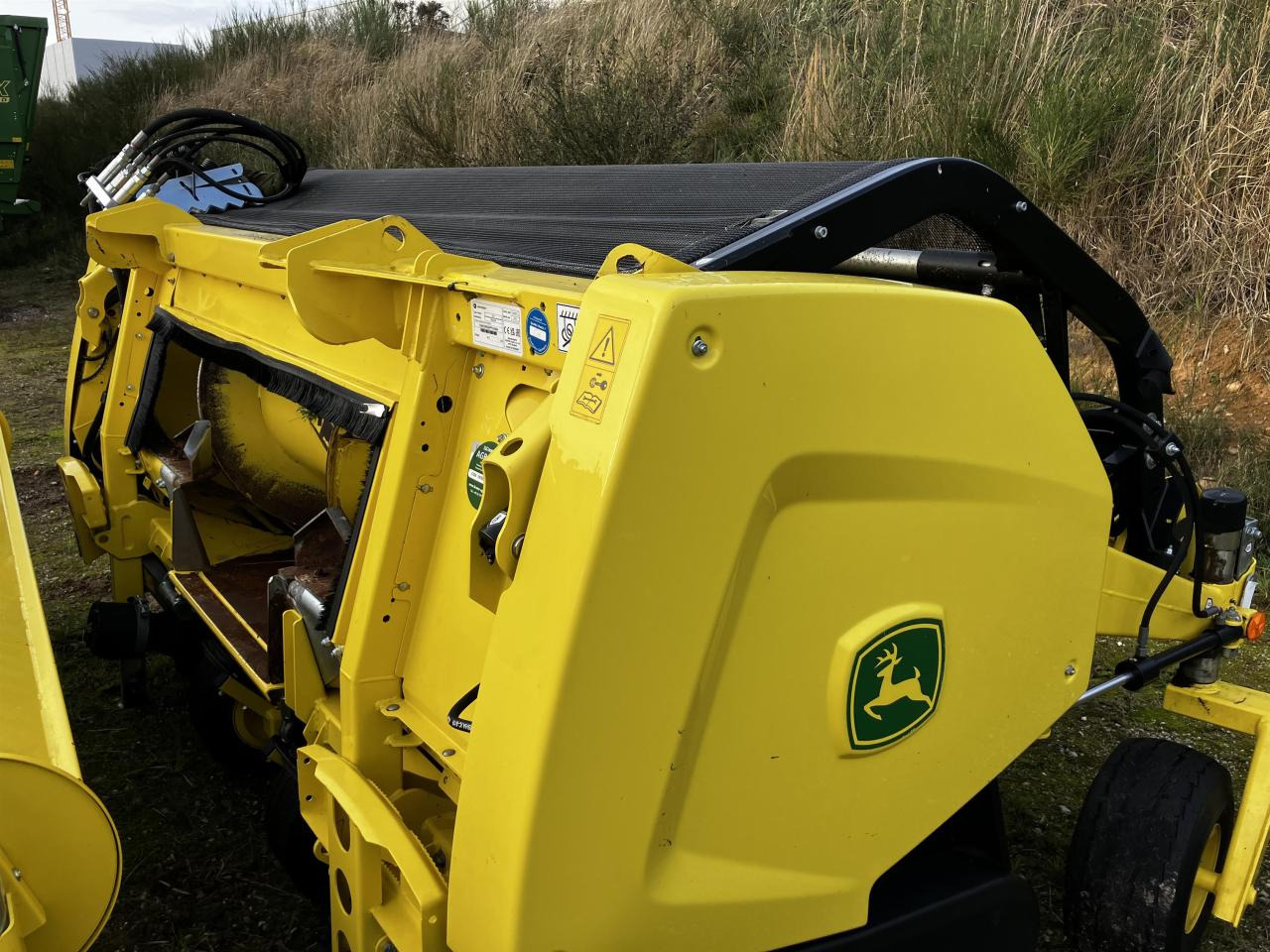 John Deere 30R - Priključak za silažni kombajn: slika John Deere 30R - Priključak za silažni kombajn John Deere 30R - Priključak za silažni kombajn: slika John Deere 30R - Priključak za silažni kombajn