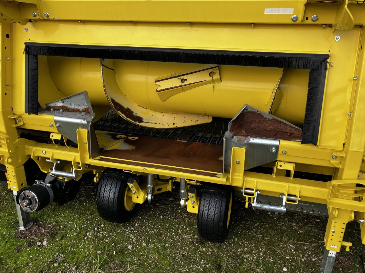 John Deere 30R - Priključak za silažni kombajn: slika John Deere 30R - Priključak za silažni kombajn John Deere 30R - Priključak za silažni kombajn: slika John Deere 30R - Priključak za silažni kombajn