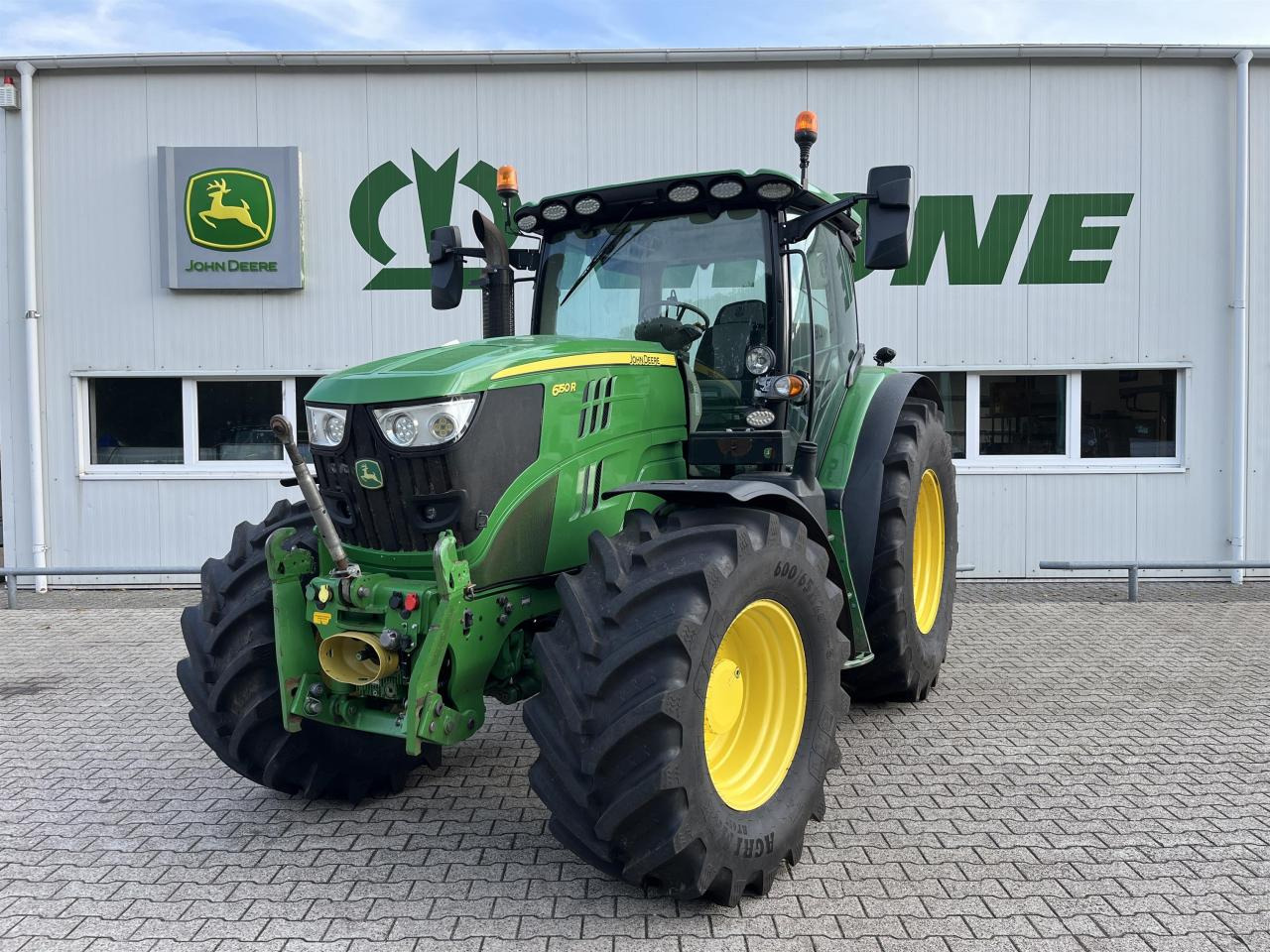 John Deere 6150R - Traktor: slika John Deere 6150R - Traktor John Deere 6150R - Traktor: slika John Deere 6150R - Traktor
