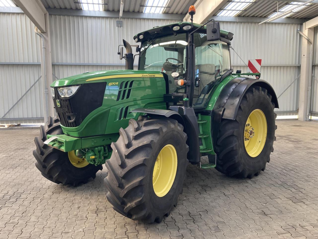 John Deere 6170R - Traktor: slika John Deere 6170R - Traktor John Deere 6170R - Traktor: slika John Deere 6170R - Traktor
