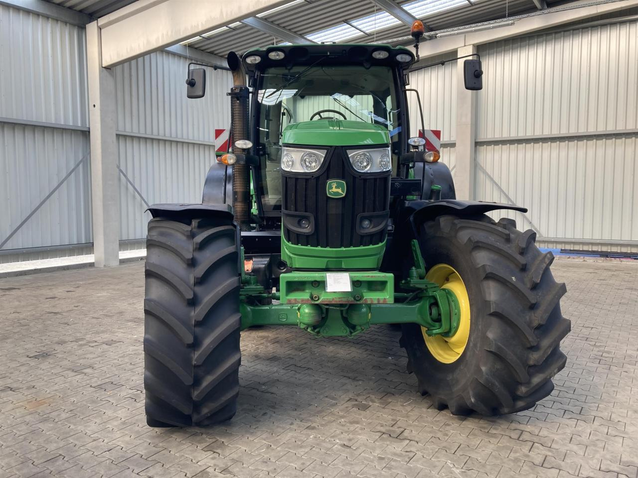 John Deere 6170R - Traktor: slika John Deere 6170R - Traktor John Deere 6170R - Traktor: slika John Deere 6170R - Traktor