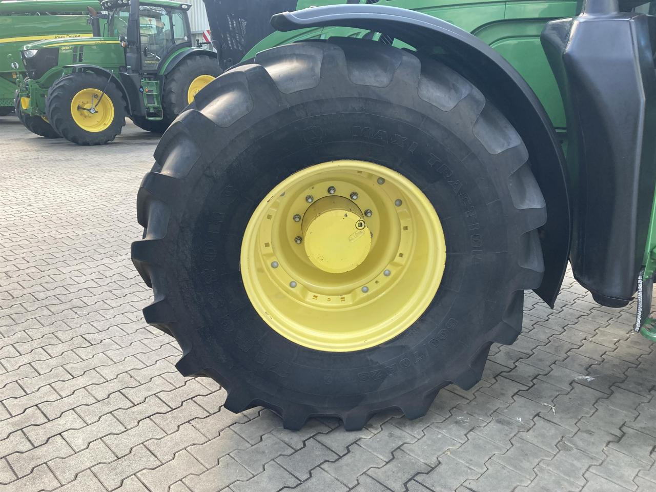 John Deere 6170R - Traktor: slika John Deere 6170R - Traktor John Deere 6170R - Traktor: slika John Deere 6170R - Traktor