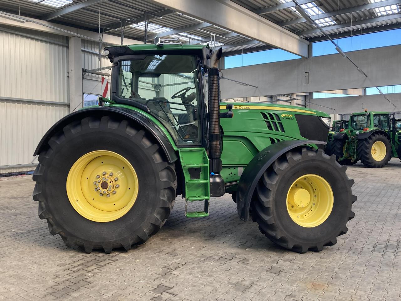 John Deere 6170R - Traktor: slika John Deere 6170R - Traktor John Deere 6170R - Traktor: slika John Deere 6170R - Traktor