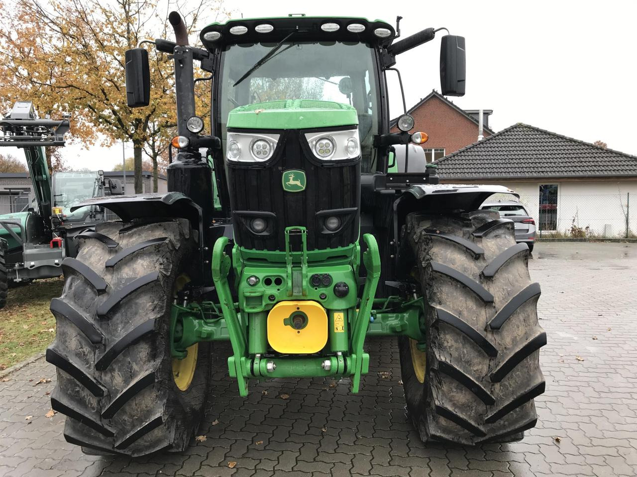 John Deere 6215R - Traktor: slika John Deere 6215R - Traktor John Deere 6215R - Traktor: slika John Deere 6215R - Traktor