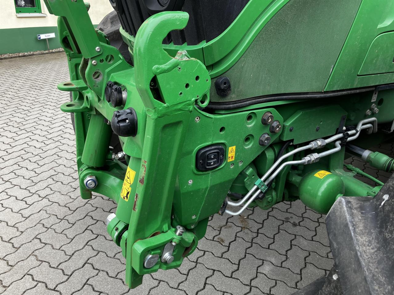 John Deere 6215R - Traktor: slika John Deere 6215R - Traktor John Deere 6215R - Traktor: slika John Deere 6215R - Traktor