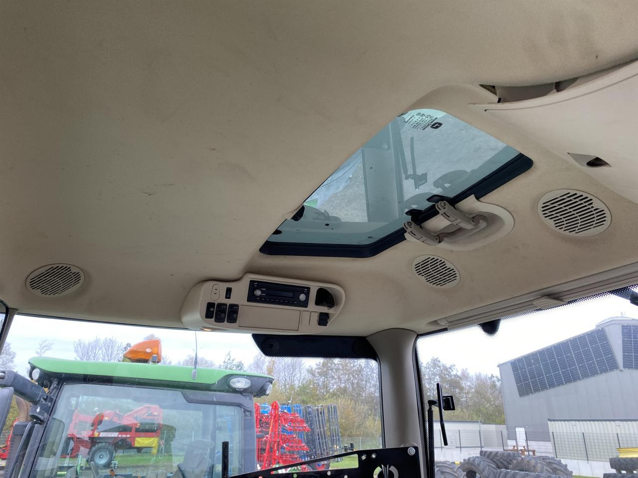 John Deere 6215R - Traktor: slika John Deere 6215R - Traktor John Deere 6215R - Traktor: slika John Deere 6215R - Traktor