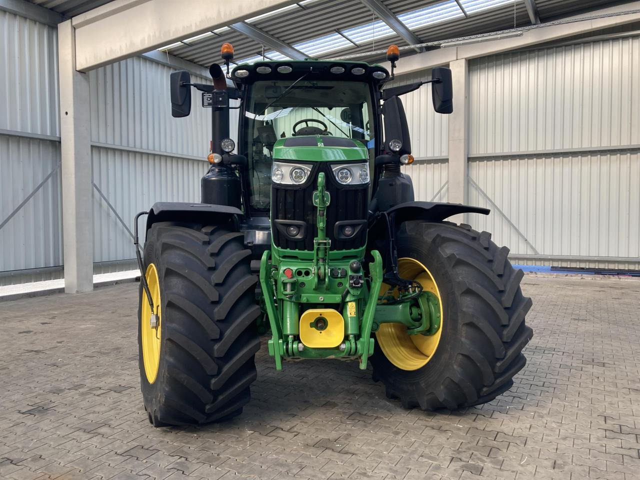 John Deere 6250R - Traktor: slika John Deere 6250R - Traktor John Deere 6250R - Traktor: slika John Deere 6250R - Traktor