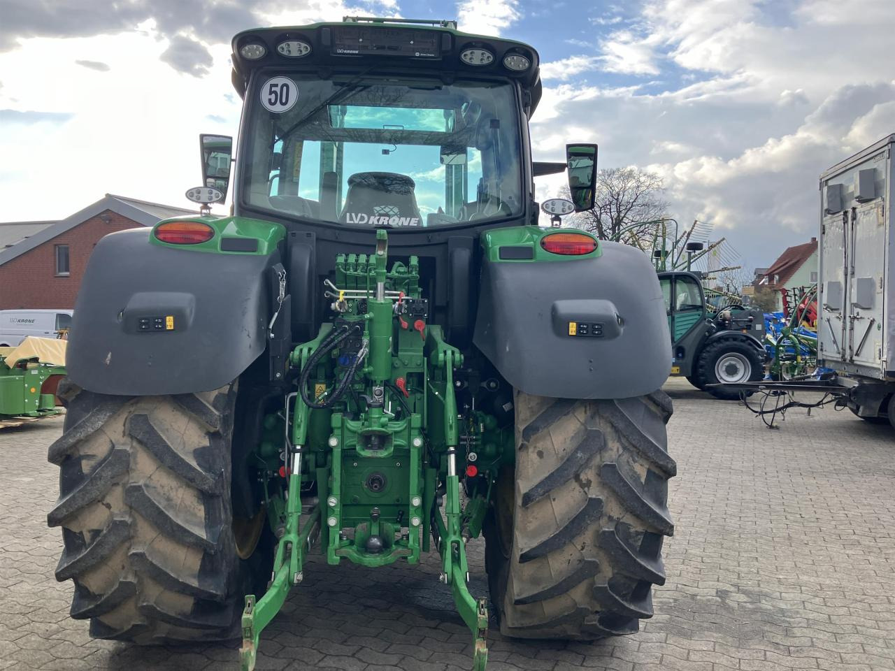 John Deere 6R 155 - Traktor: slika John Deere 6R 155 - Traktor John Deere 6R 155 - Traktor: slika John Deere 6R 155 - Traktor