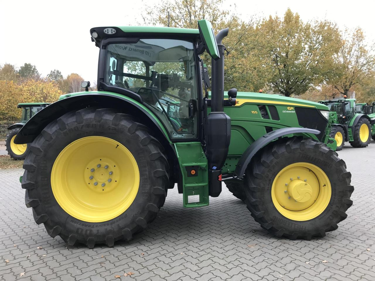 John Deere 6R 155 - Traktor: slika John Deere 6R 155 - Traktor John Deere 6R 155 - Traktor: slika John Deere 6R 155 - Traktor