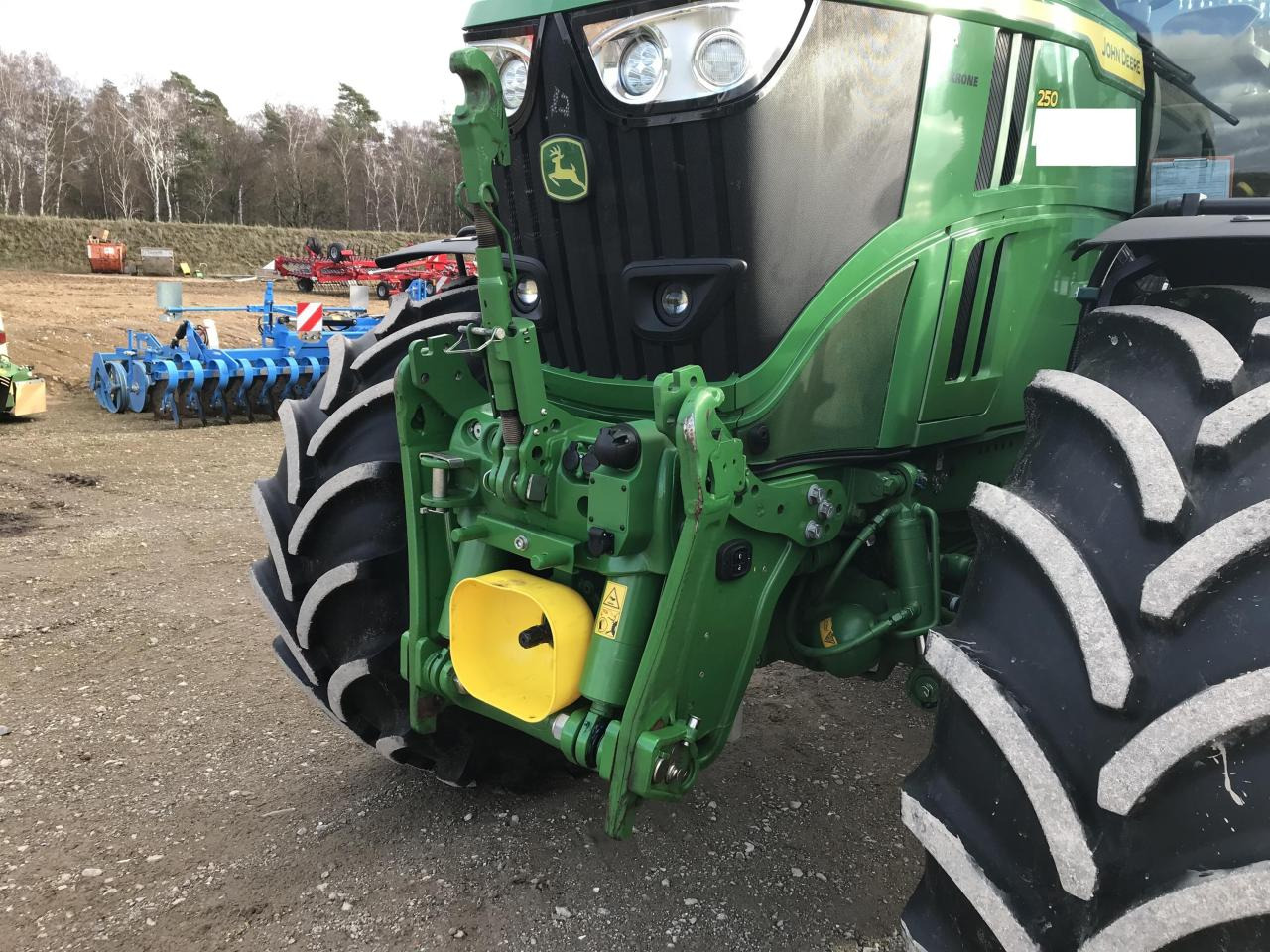 John Deere 6R 250 - Traktor: slika John Deere 6R 250 - Traktor John Deere 6R 250 - Traktor: slika John Deere 6R 250 - Traktor