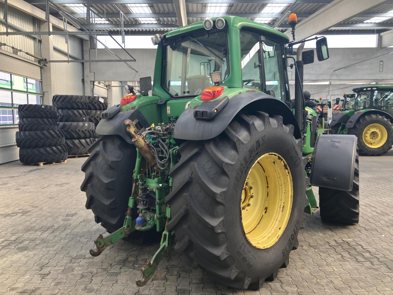 John Deere 7530 PREMIUM - Traktor: slika John Deere 7530 PREMIUM - Traktor John Deere 7530 PREMIUM - Traktor: slika John Deere 7530 PREMIUM - Traktor
