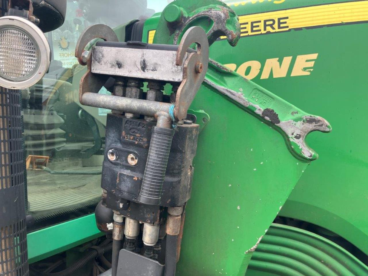 John Deere 7530 PREMIUM - Traktor: slika John Deere 7530 PREMIUM - Traktor John Deere 7530 PREMIUM - Traktor: slika John Deere 7530 PREMIUM - Traktor