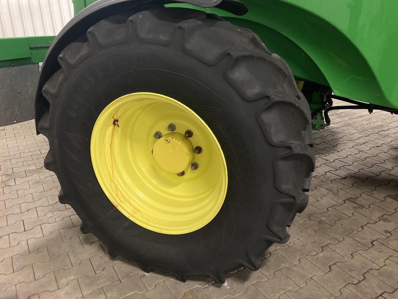 John Deere 7750i - Silažni kombajn: slika John Deere 7750i - Silažni kombajn John Deere 7750i - Silažni kombajn: slika John Deere 7750i - Silažni kombajn