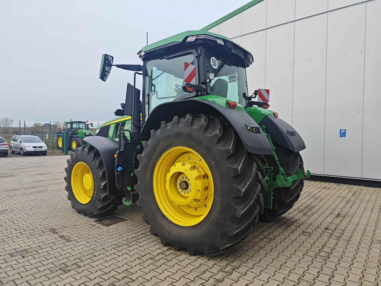 John Deere 7R 330 - Traktor: slika John Deere 7R 330 - Traktor John Deere 7R 330 - Traktor: slika John Deere 7R 330 - Traktor