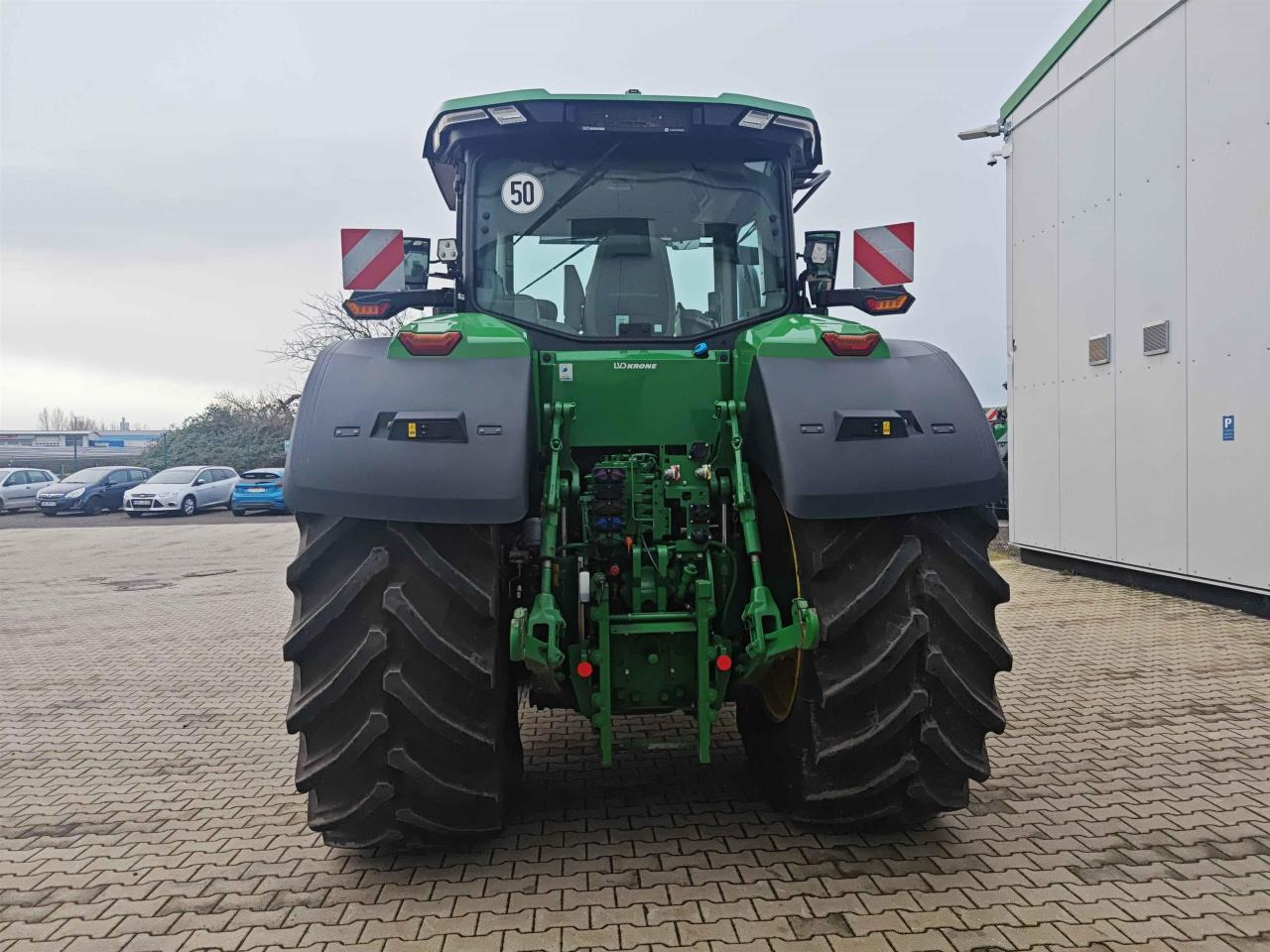 John Deere 7R 330 - Traktor: slika John Deere 7R 330 - Traktor John Deere 7R 330 - Traktor: slika John Deere 7R 330 - Traktor