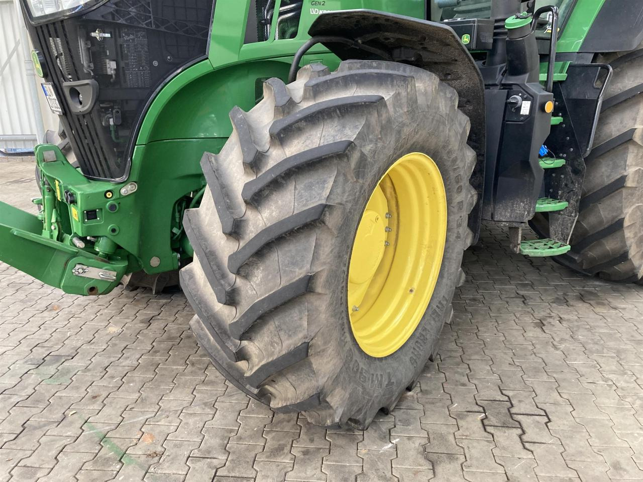 John Deere 7R 330 - Traktor: slika John Deere 7R 330 - Traktor John Deere 7R 330 - Traktor: slika John Deere 7R 330 - Traktor