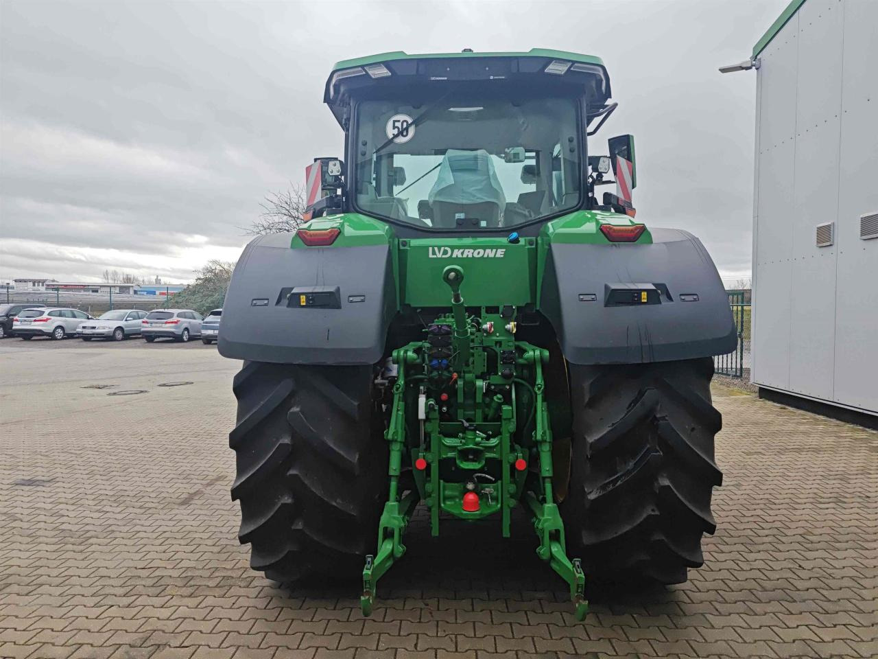 John Deere 7R 330 - Traktor: slika John Deere 7R 330 - Traktor John Deere 7R 330 - Traktor: slika John Deere 7R 330 - Traktor