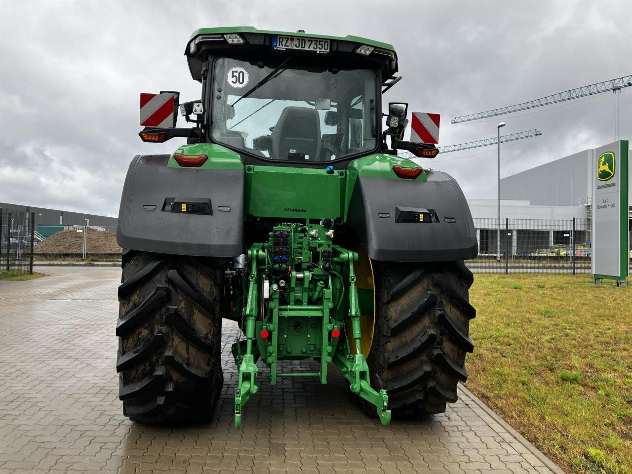 John Deere 7R 350 - Traktor: slika John Deere 7R 350 - Traktor John Deere 7R 350 - Traktor: slika John Deere 7R 350 - Traktor