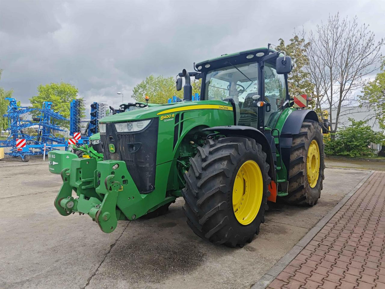John Deere 8400R - Traktor: slika John Deere 8400R - Traktor John Deere 8400R - Traktor: slika John Deere 8400R - Traktor