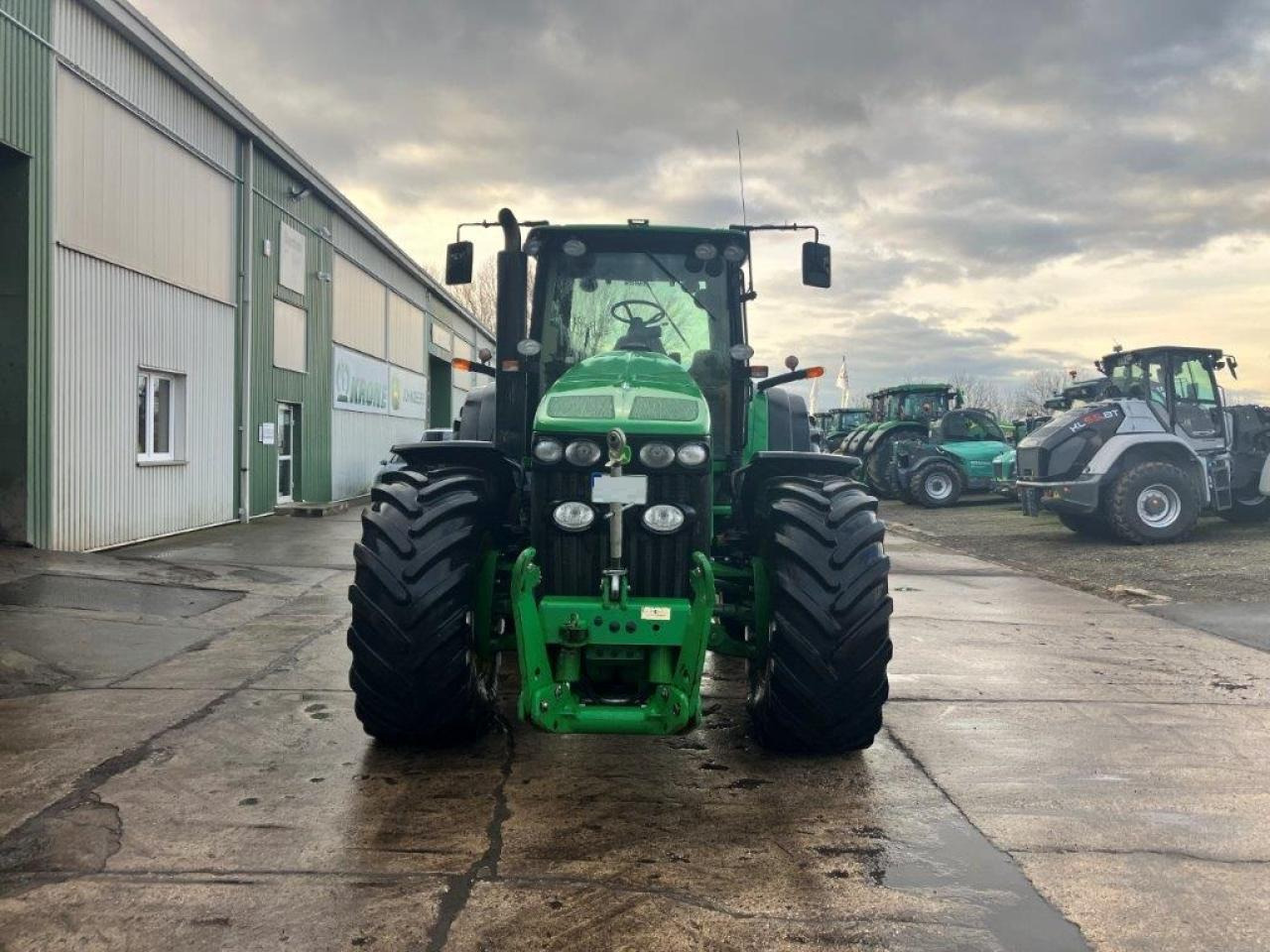 John Deere 8430 - Traktor: slika John Deere 8430 - Traktor John Deere 8430 - Traktor: slika John Deere 8430 - Traktor