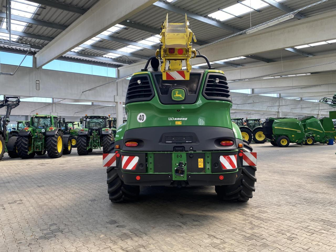 John Deere 9500i - Silažni kombajn: slika John Deere 9500i - Silažni kombajn John Deere 9500i - Silažni kombajn: slika John Deere 9500i - Silažni kombajn