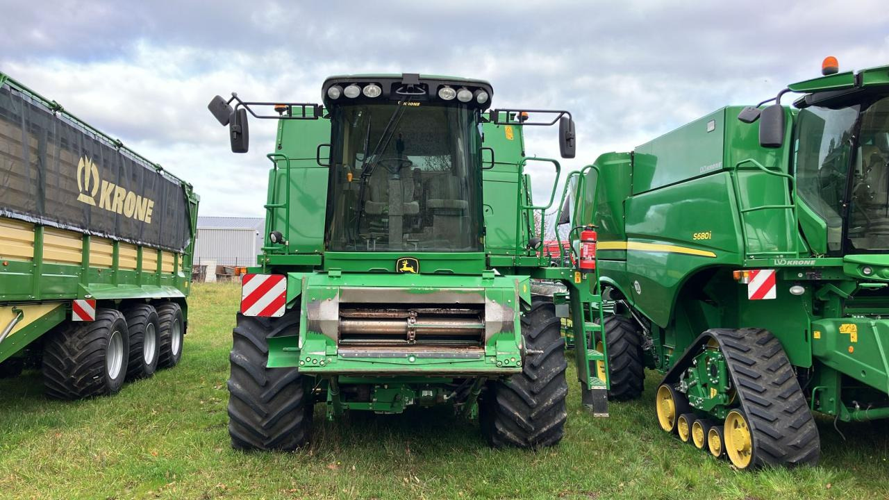 John Deere C 670 - Kombajn za žetvu: slika John Deere C 670 - Kombajn za žetvu John Deere C 670 - Kombajn za žetvu: slika John Deere C 670 - Kombajn za žetvu
