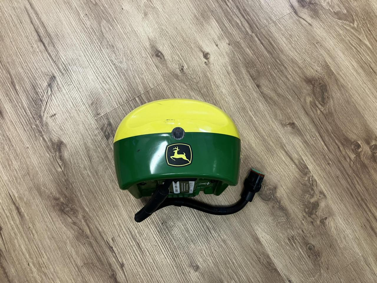 John Deere SF6000 SF3, M-RTK - Sustav navigacije za Poljoprivredni strojevi: slika John Deere SF6000 SF3, M-RTK - Sustav navigacije za Poljoprivredni strojevi John Deere SF6000 SF3, M-RTK - Sustav navigacije za Poljoprivredni strojevi: slika John Deere SF6000 SF3, M-RTK - Sustav navigacije za Poljoprivredni strojevi